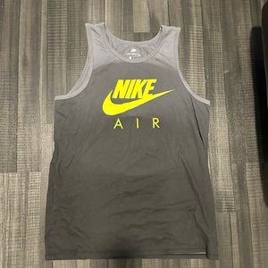 🔥 Men’s athletic cut NIKE tank 🔥